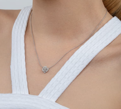 Piaget rose pendant